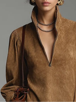 Brun Suede Mini Kjole med Lynlås og Høj Hals Nustrella